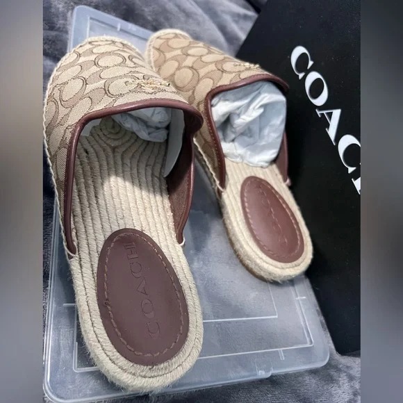 COACH SANDALS - Picture 6 of 7